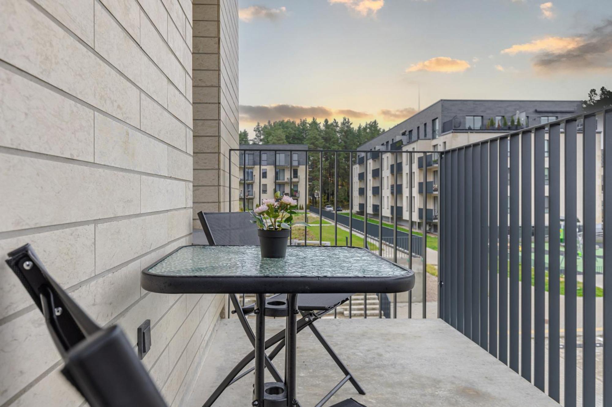Fantasy House, Cozzy Apartmens, Free Parking, Long Stays Welcome Vilnius Eksteriør billede